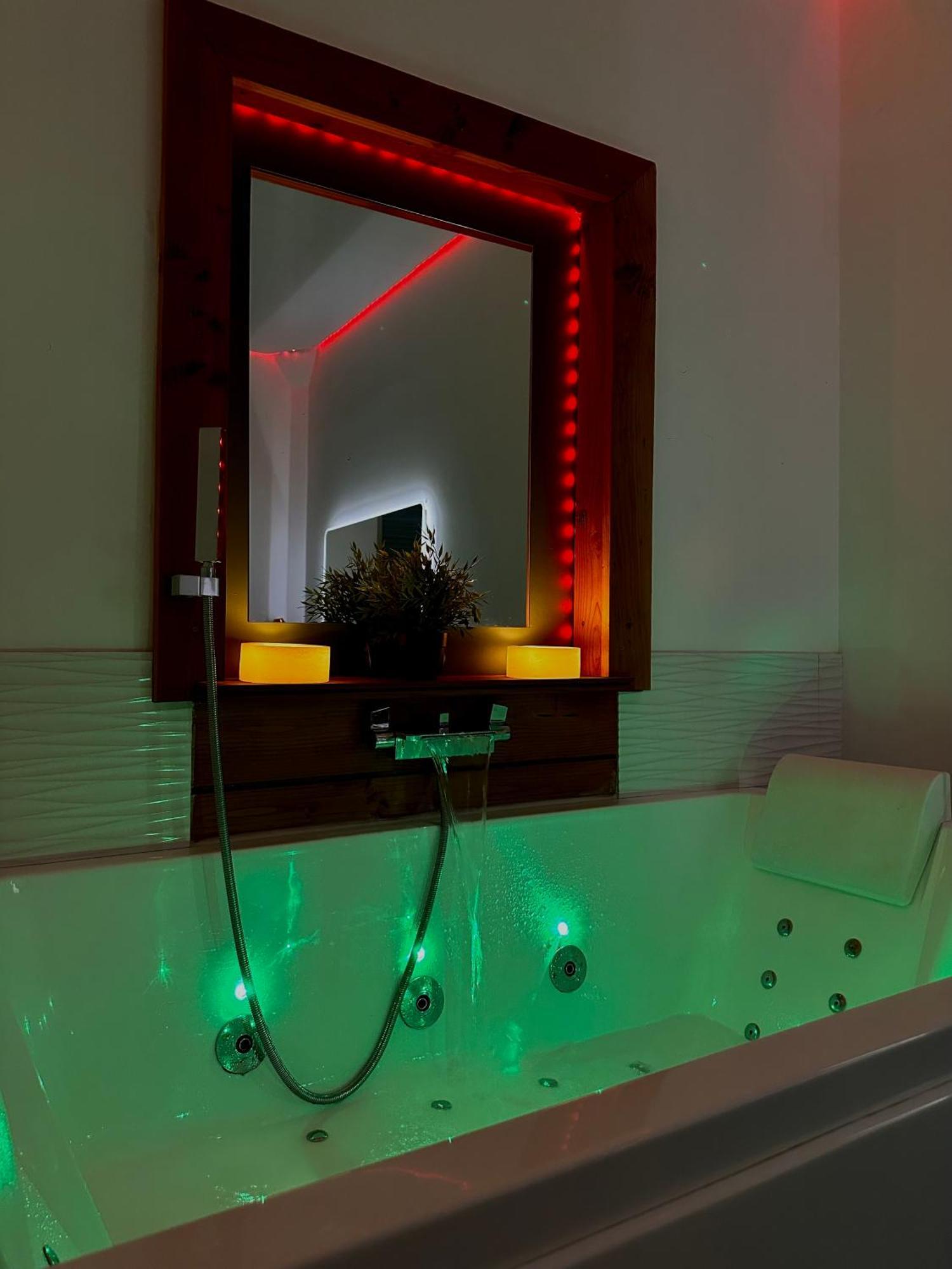 Loveroom En Bords De Meuse Floing Exterior foto